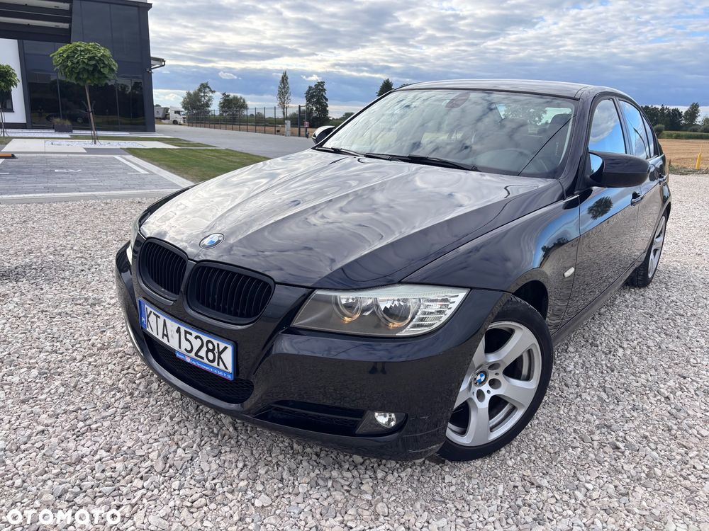 BMW Seria 3 318i - 11