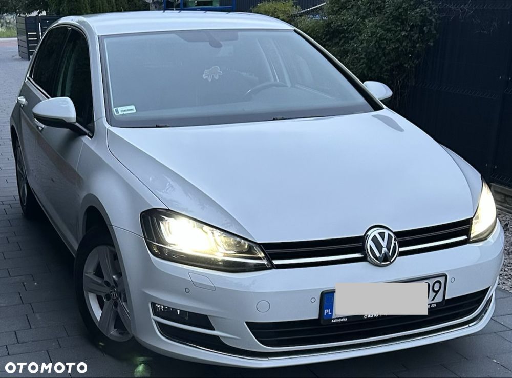 Volkswagen Golf - 6