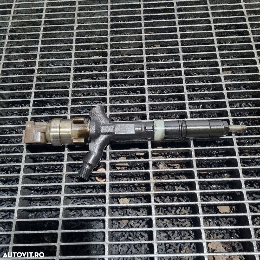 Injector Toyota RAV 4 II 2.0 D 2002 - 2006 116CP 1CD - FTV Euro4 (1428) Diesel 2367027030 - 3