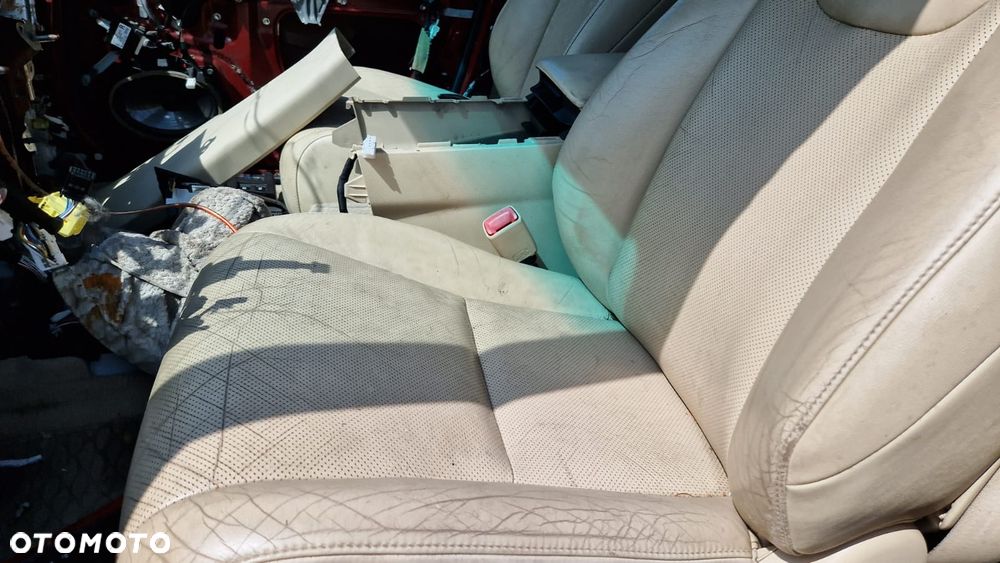 FOTEL PRZEDNI KIEROWCY LEXUS RX350 - 2