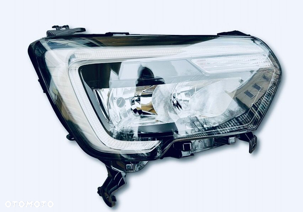 Reflektor lampa przód przednia prawa Renault Master 2019 NOWY homologacja