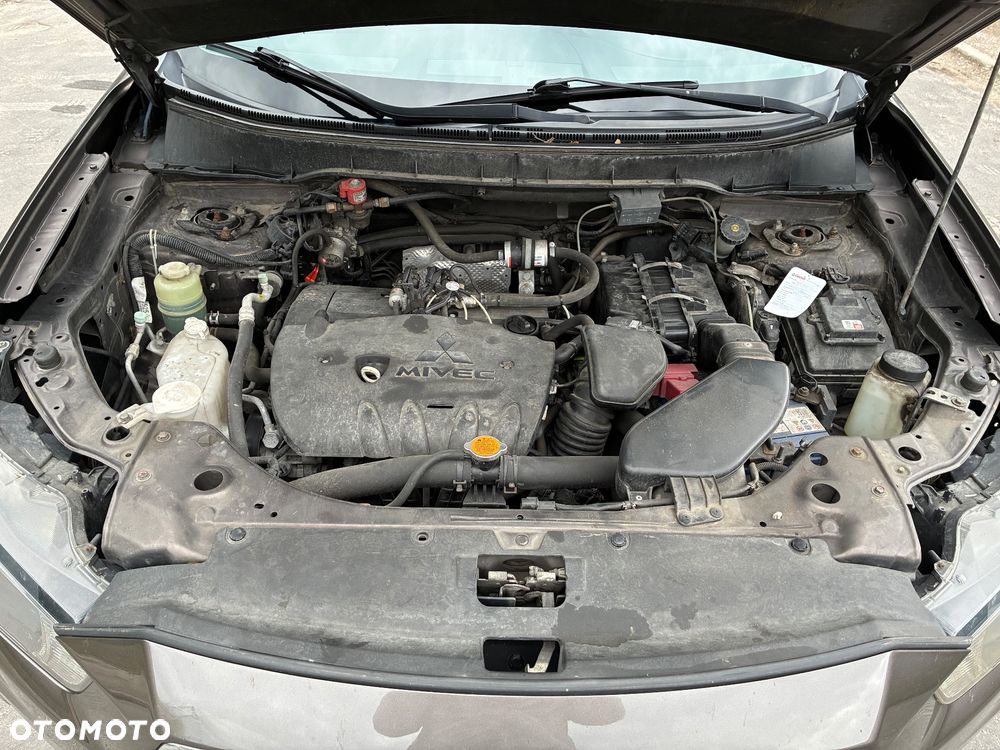 Mitsubishi Outlander 2.0 Intense 2WD EU5 - 9
