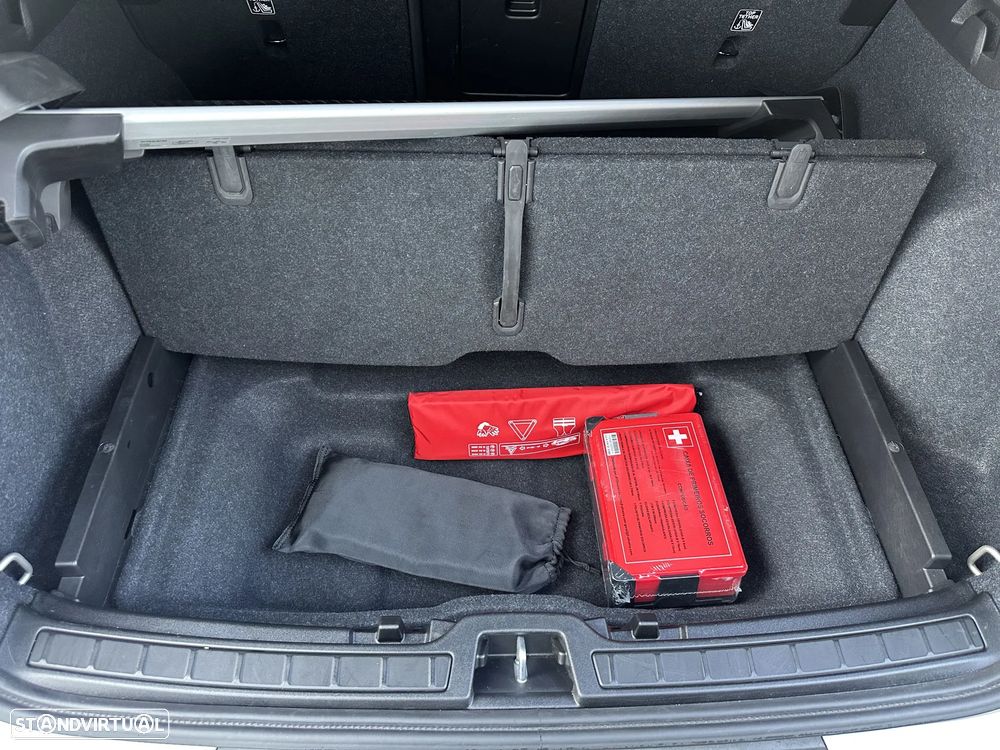 Volvo XC 40 1.5 T2 Plus Dark Auto - 30
