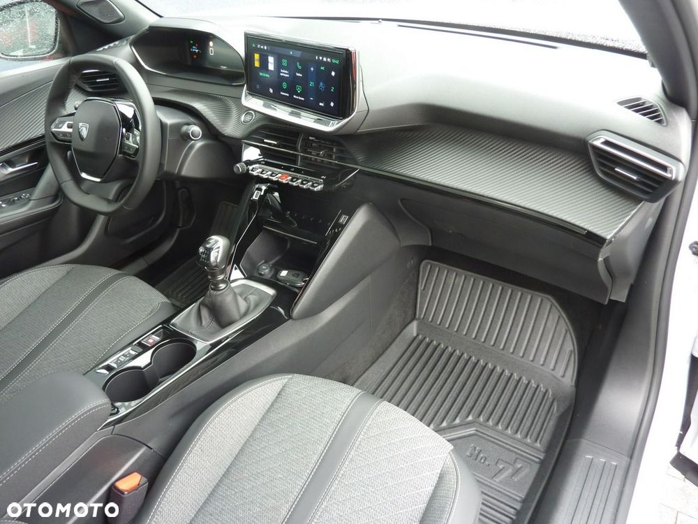 Peugeot 2008 - 13