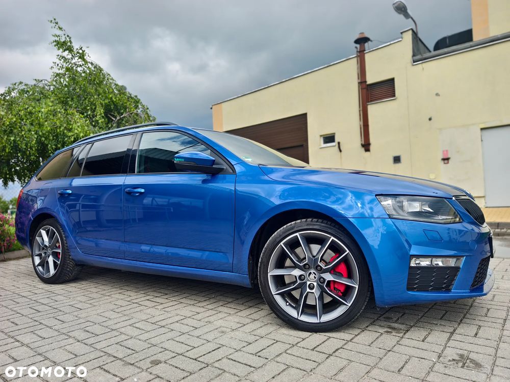 Skoda Octavia 2.0 TDI DSG RS - 35