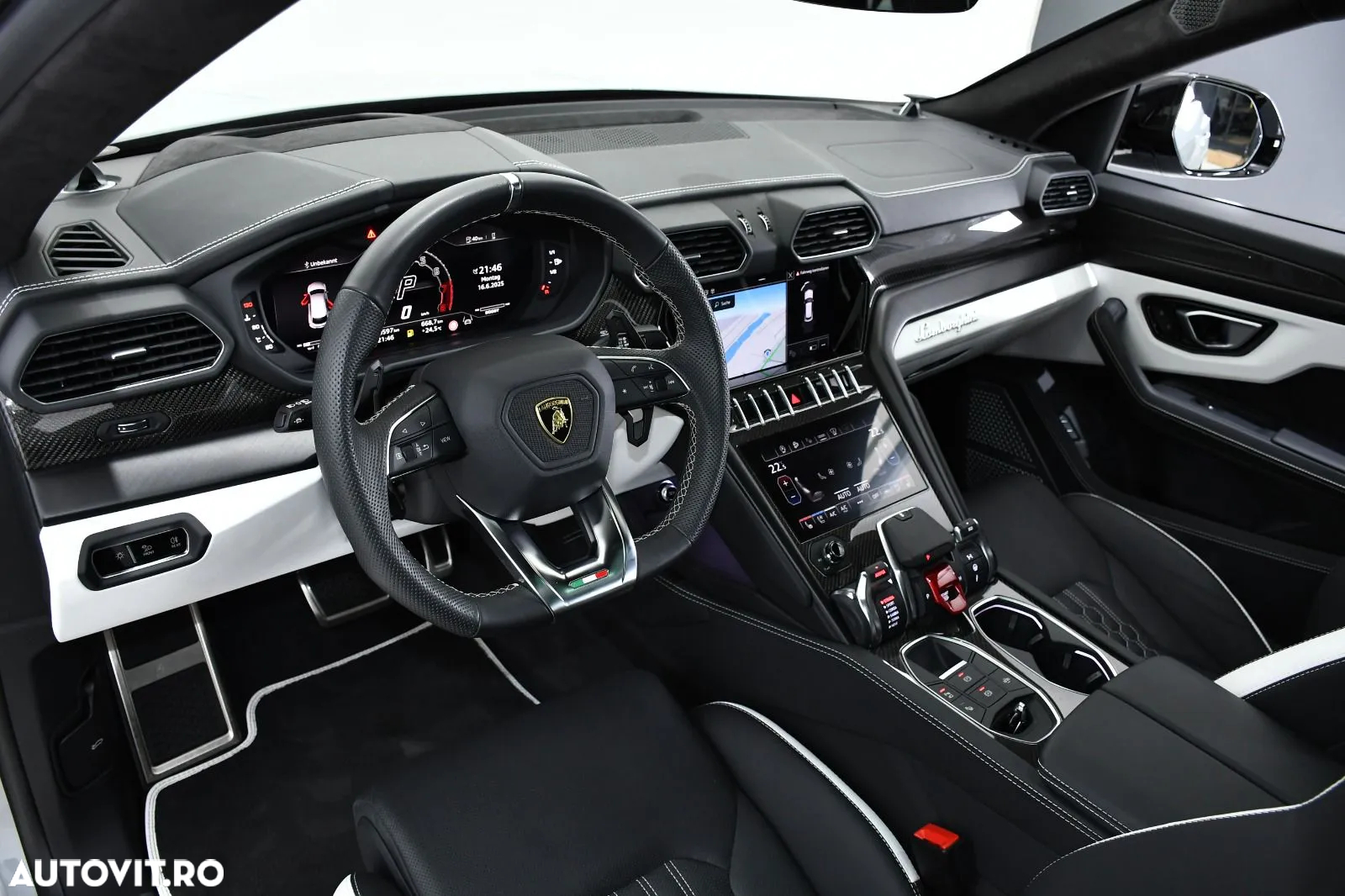 Lamborghini URUS - 13