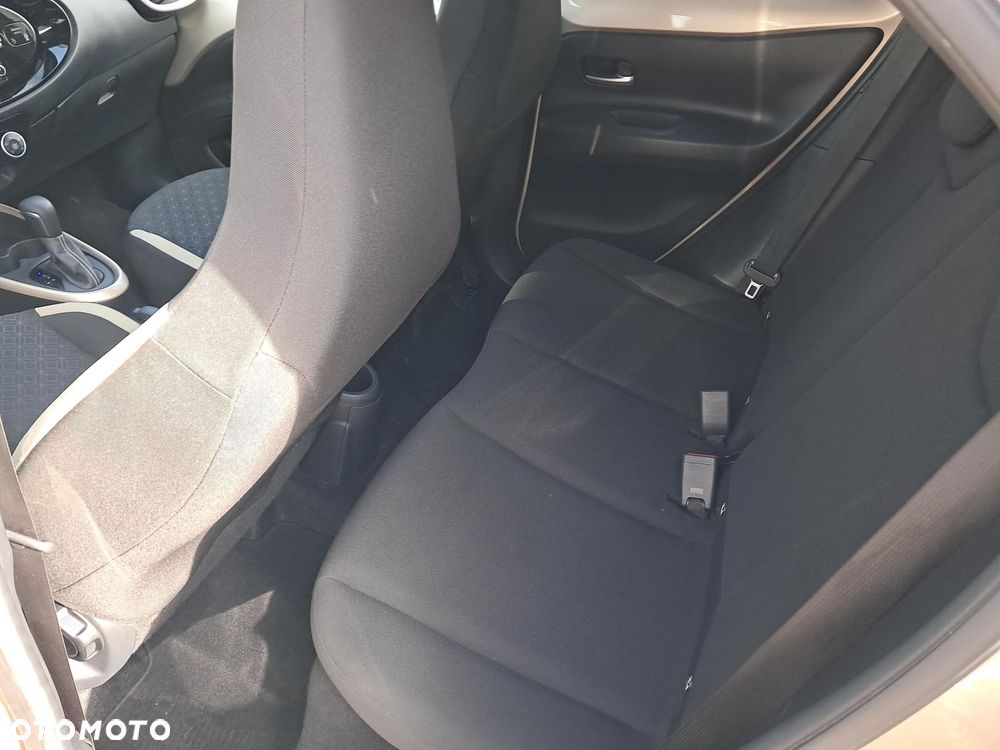 Toyota Aygo X 1.0 VVT-i Style CVT - 10