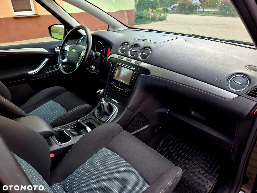 Ford S-Max 2.0 TDCi DPF Titanium - 25