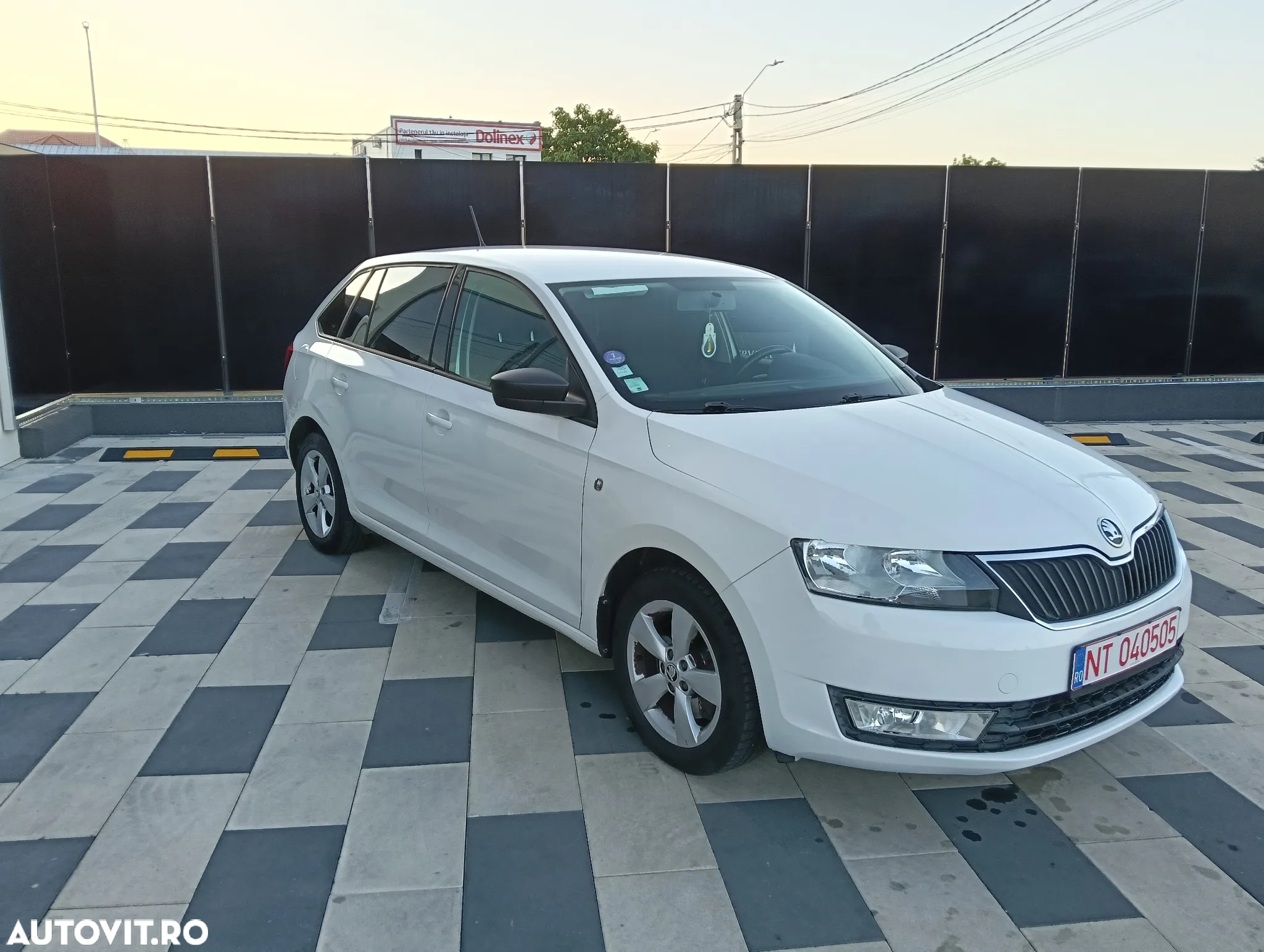 Skoda RAPID 1.2 TSI Ambition - 2