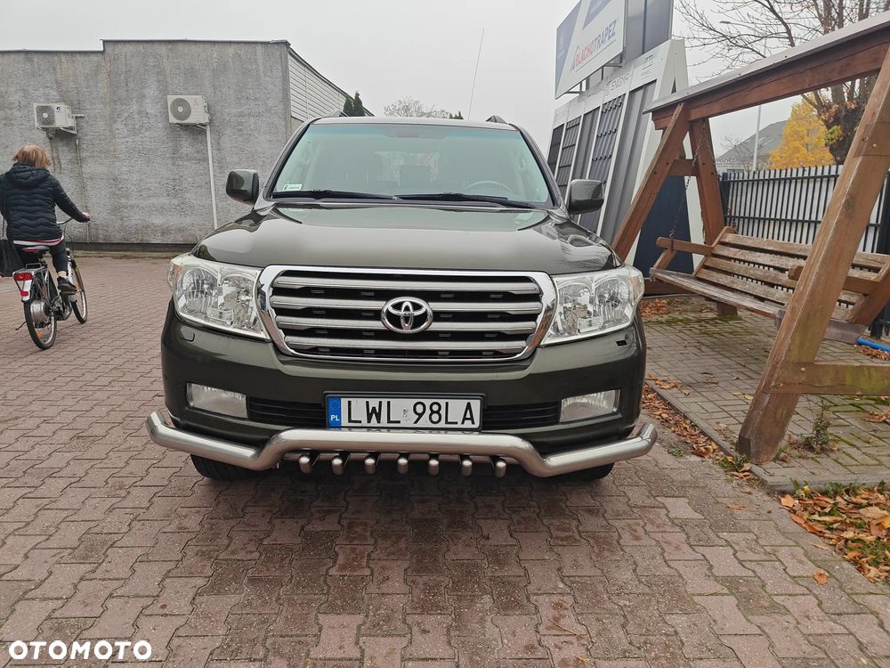 Toyota Land Cruiser - 4