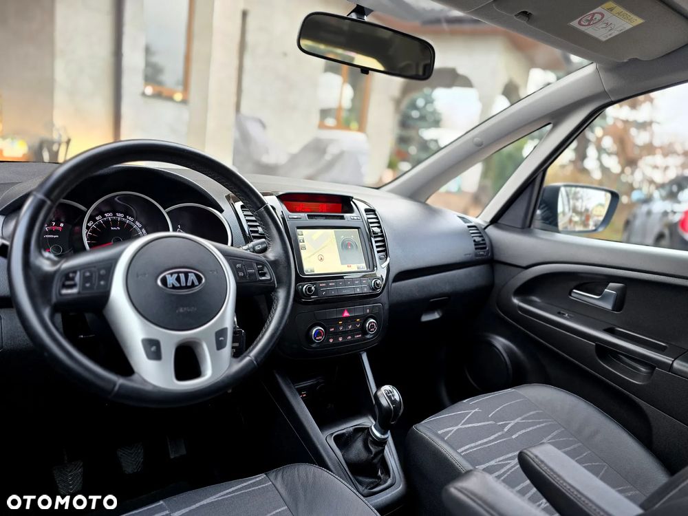 Kia Venga - 24