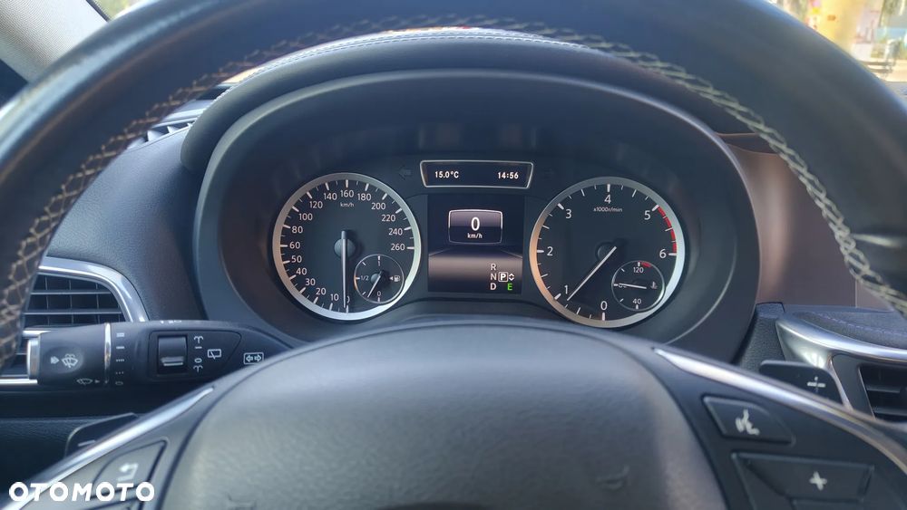 Infiniti Q30 1.5d DCT Premium City Black - 33