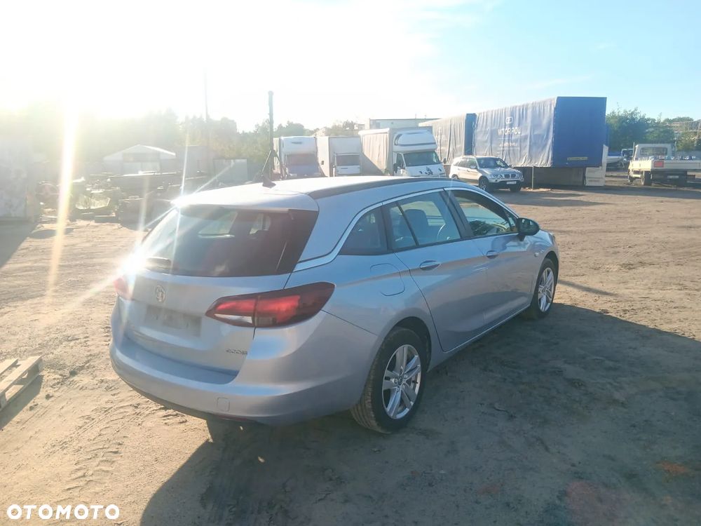 Opel Astra - 10