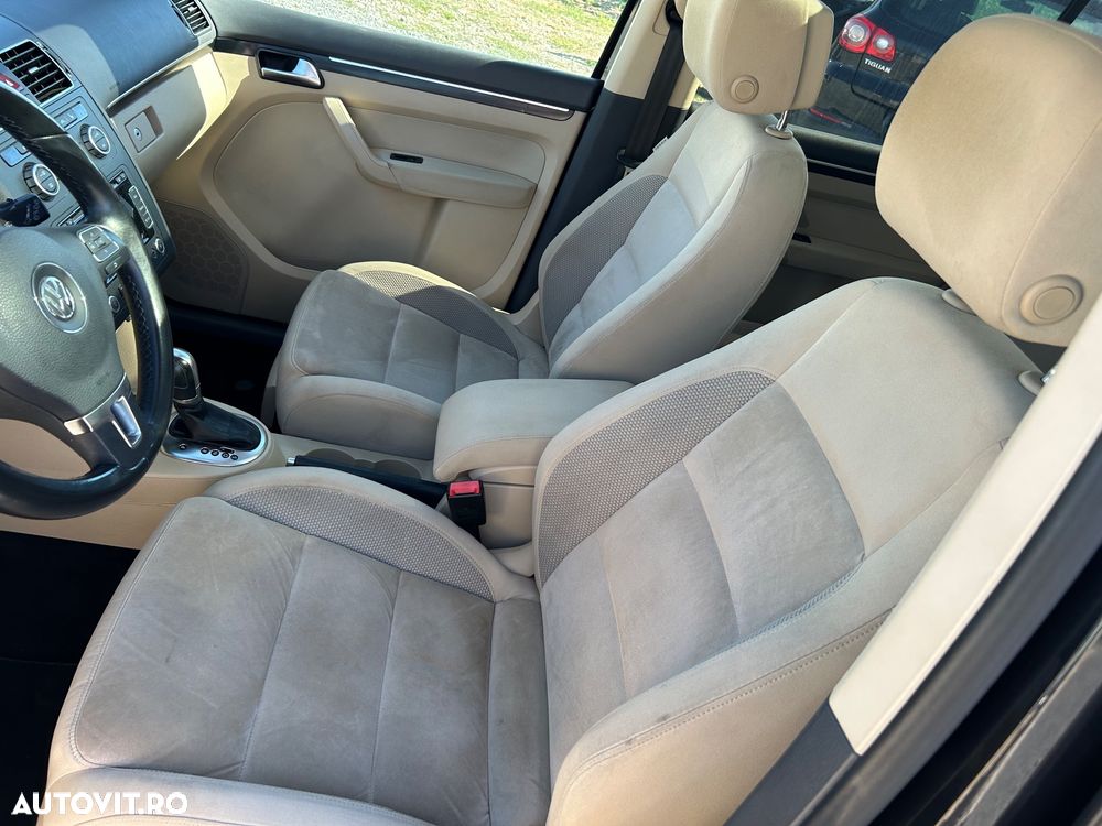 Volkswagen Touran 1.6 TDI DSG Highline - 8