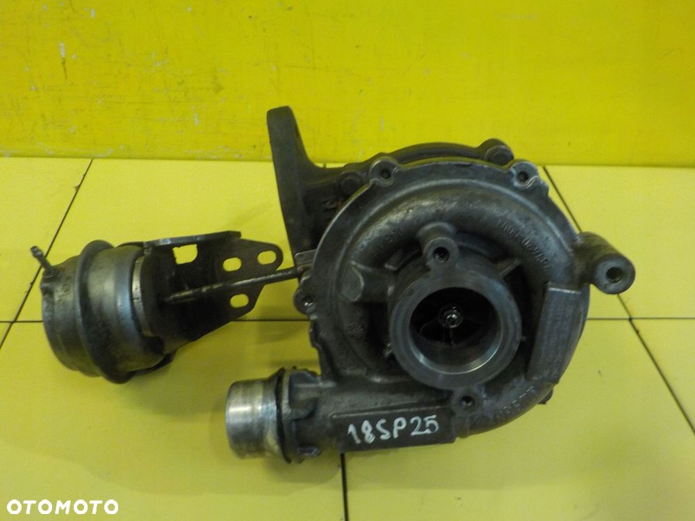 MASTER III MOVANO 2.3 DCI RWD 15r M9T698 turbina turbosprezarka 8200823026 - 1