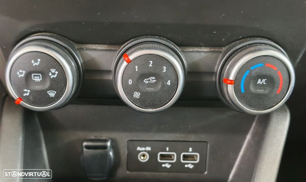 Renault Clio - 10