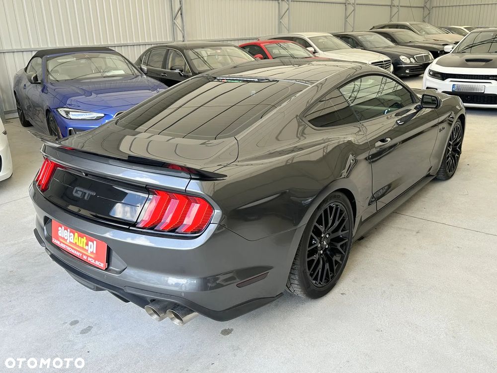 Ford Mustang - 5