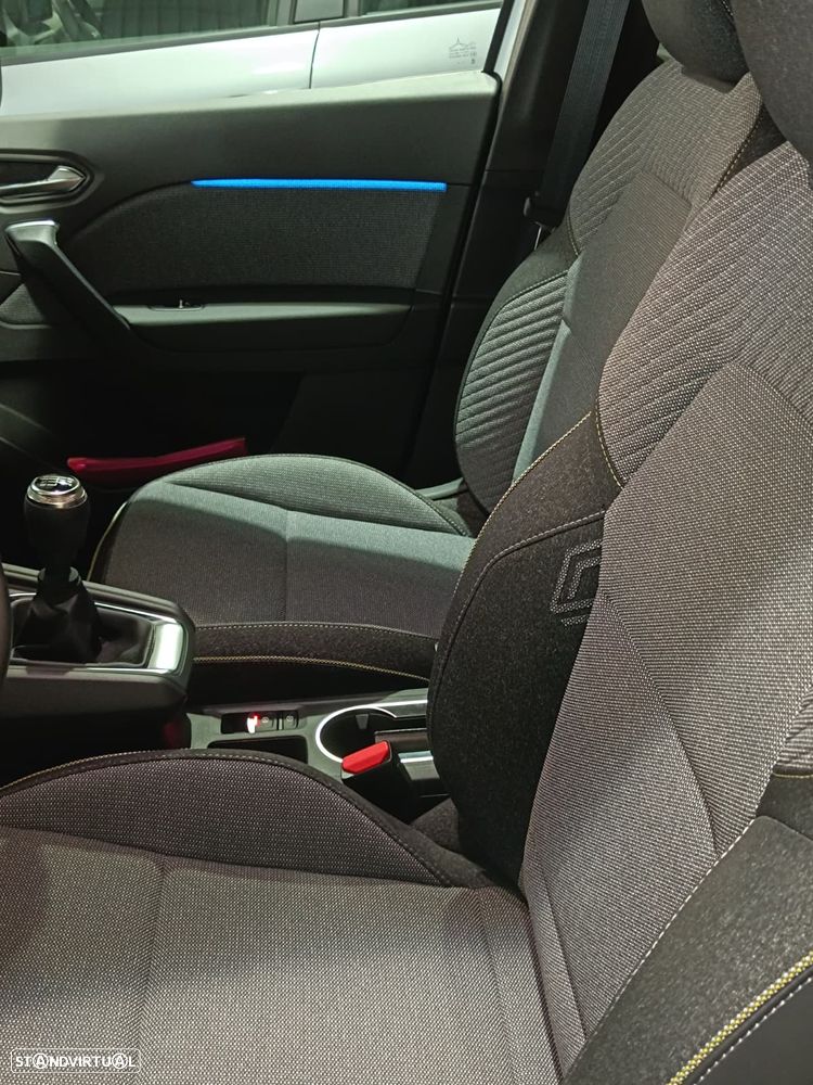 Renault Captur 1.0 TCe Techno Bi-Fuel - 8