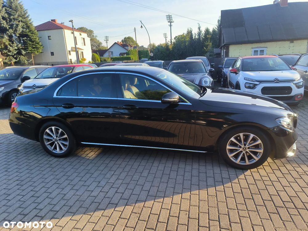 Mercedes-Benz Klasa E 200 d 9G-TRONIC - 26