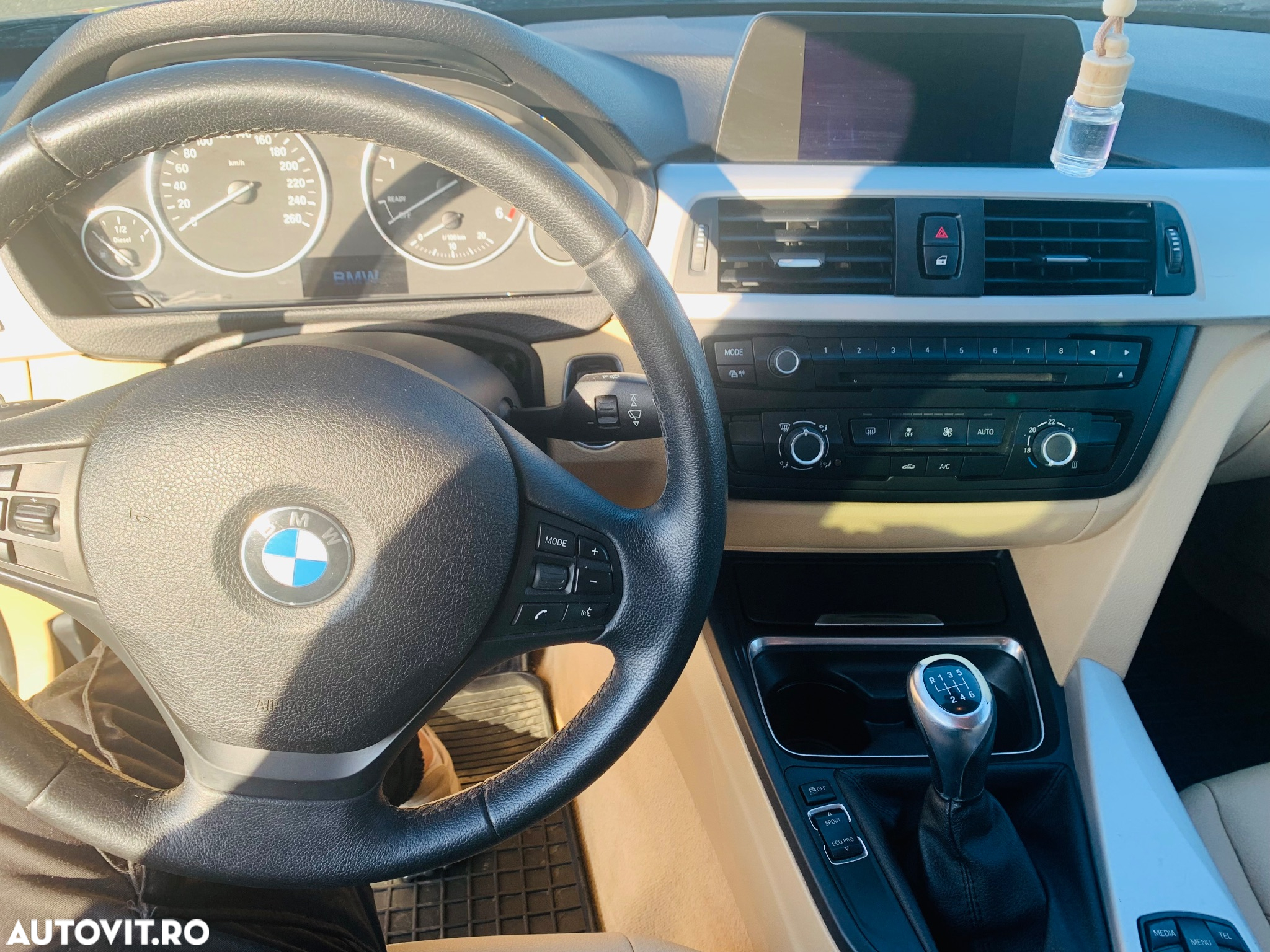 BMW Seria 3 320d DPF Touring Edition Fleet - 16