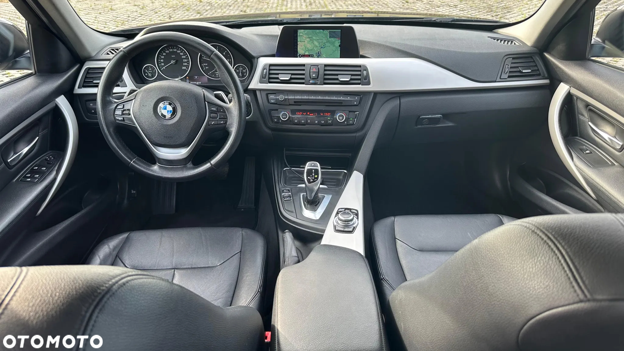 BMW Seria 3 320d xDrive - 19