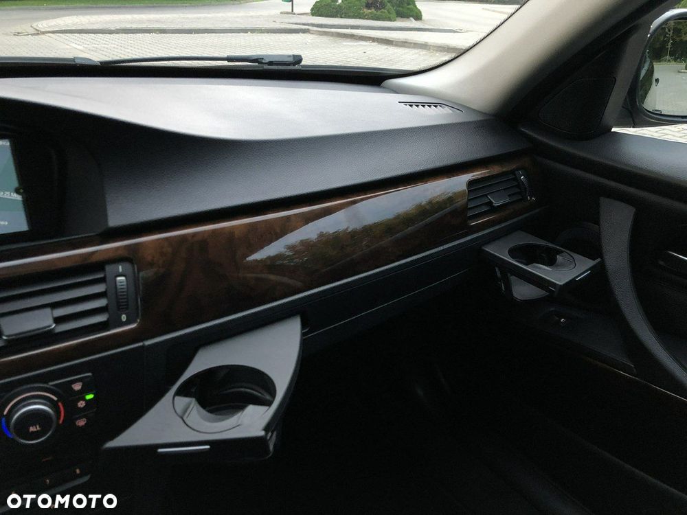 BMW Seria 3 - 34
