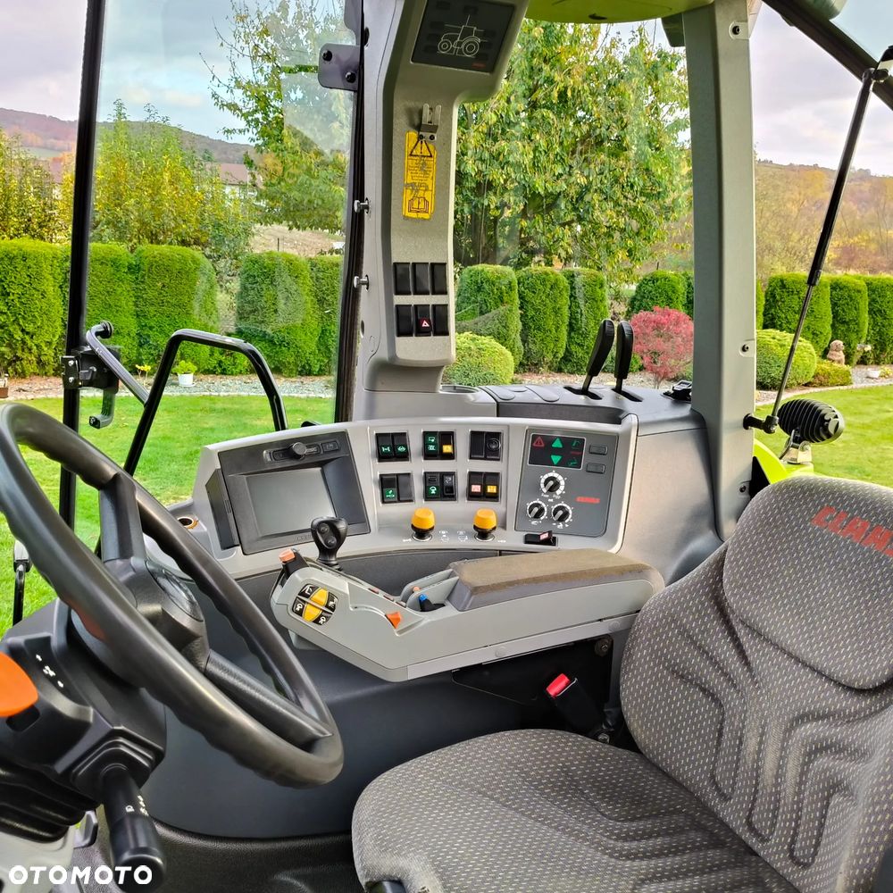 Claas Axion 820 - 23