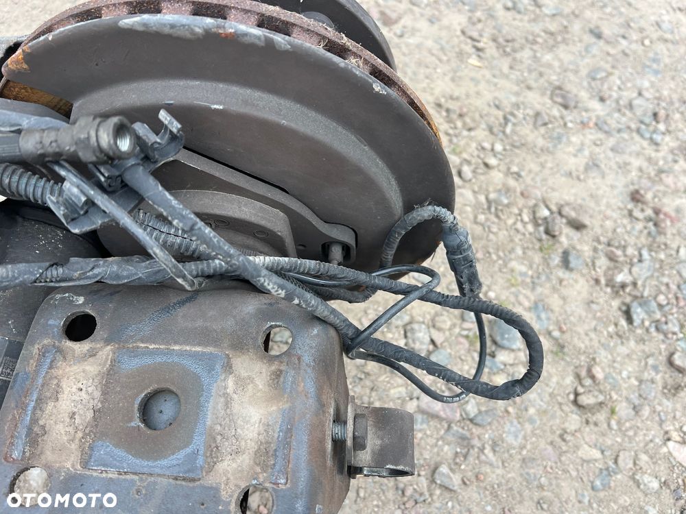 Most tylny bliźniak Iveco Daily C 2022 Rok 13/47 Elektryczne zaciski - 5