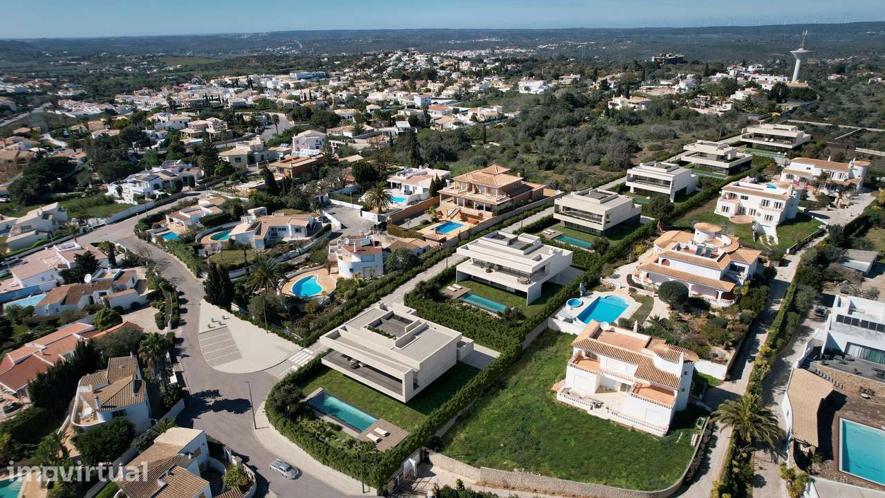 FANTÁSTICAS MORADIAS  DE ARQUITETURA CONTEMPORÂNEA COM VISTA MAR - PRA - Grande imagem: 4/8