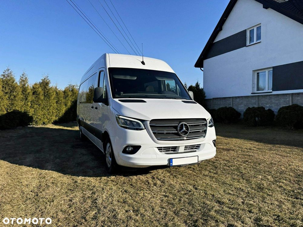 Mercedes-Benz Sprinter - 12