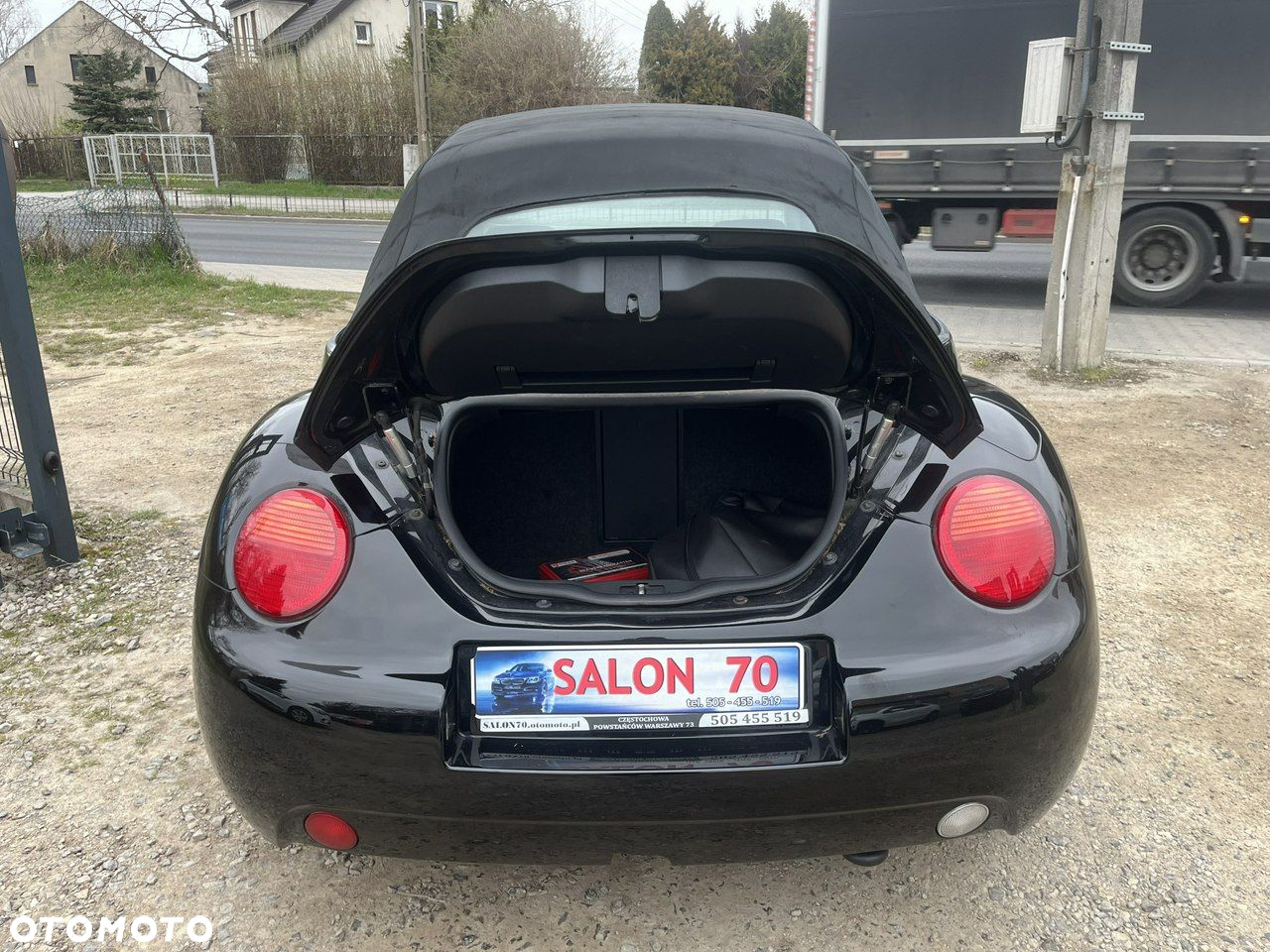 Volkswagen New Beetle - 25