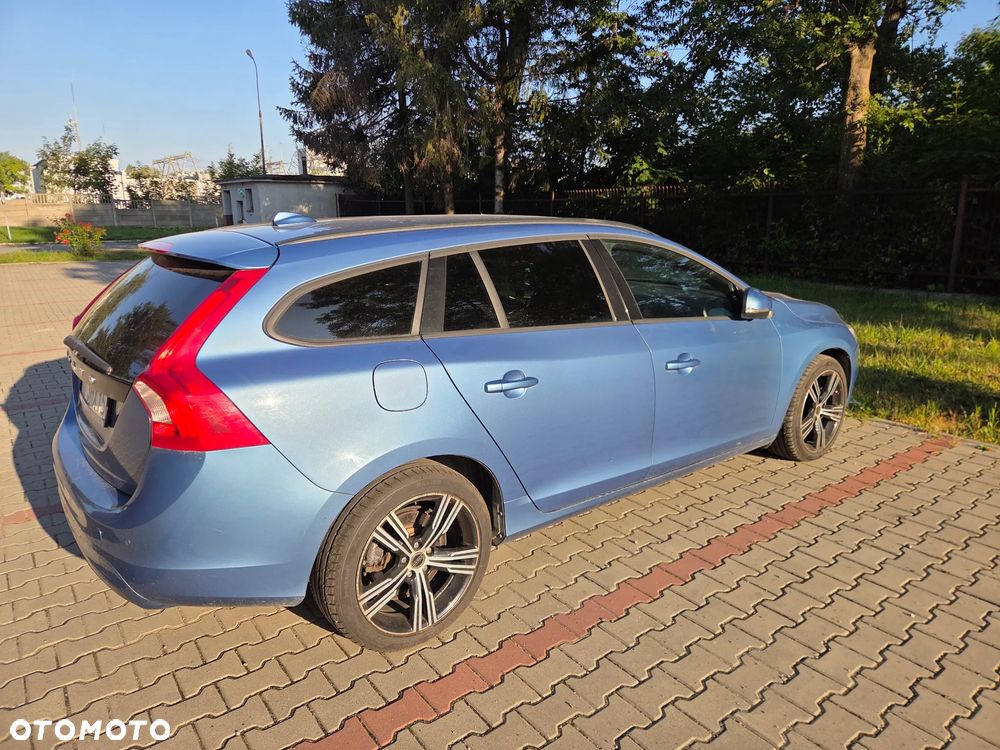 Volvo V60 D3 Momentum - 7