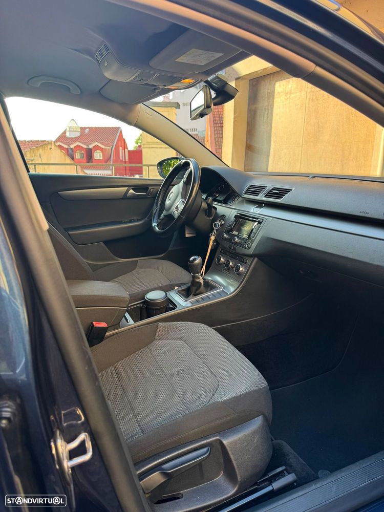VW Passat Variant 1.6 TDI Confortline - 16