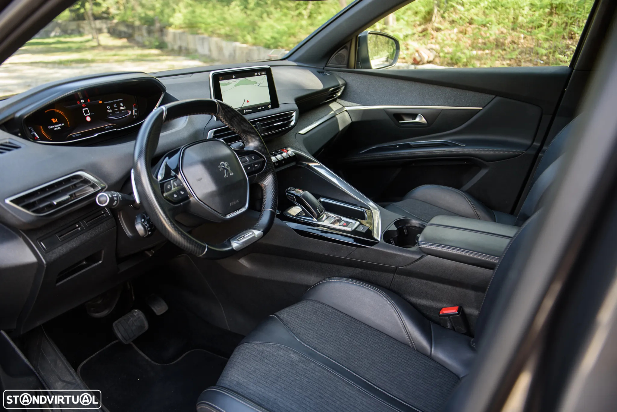 Peugeot 5008 1.5 BlueHDi GT Line EAT8 - 23