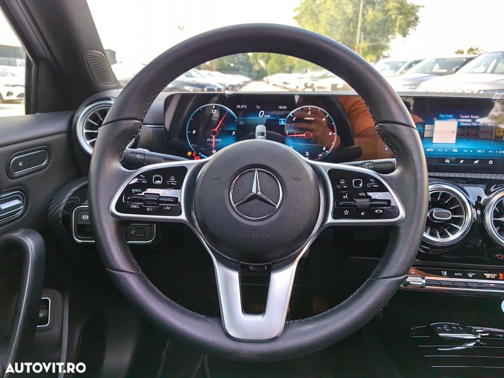 Mercedes-Benz A 180 d Sedan 8G-DCT - 26