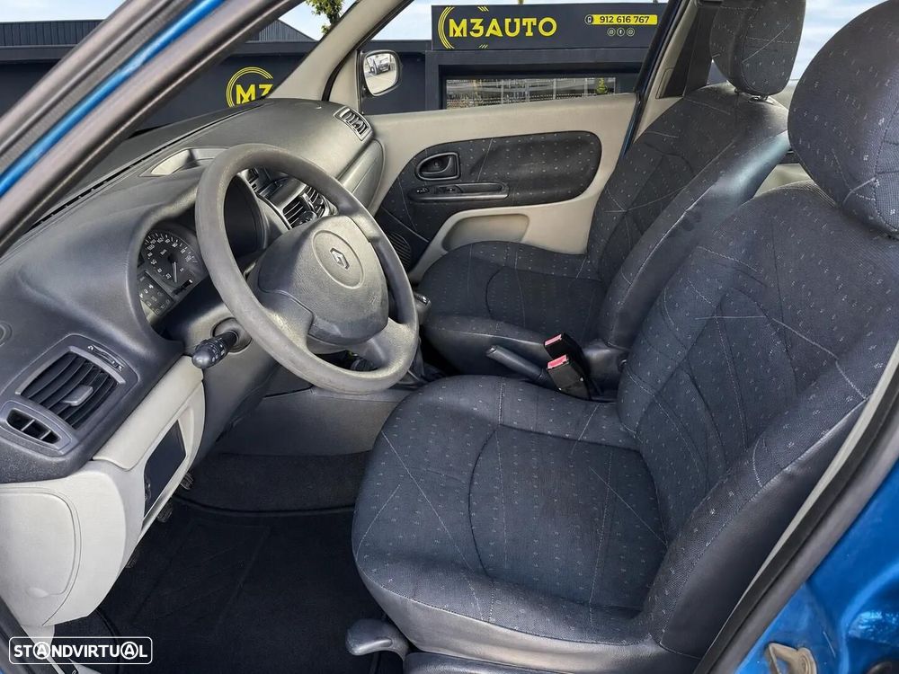 Renault Clio - 6