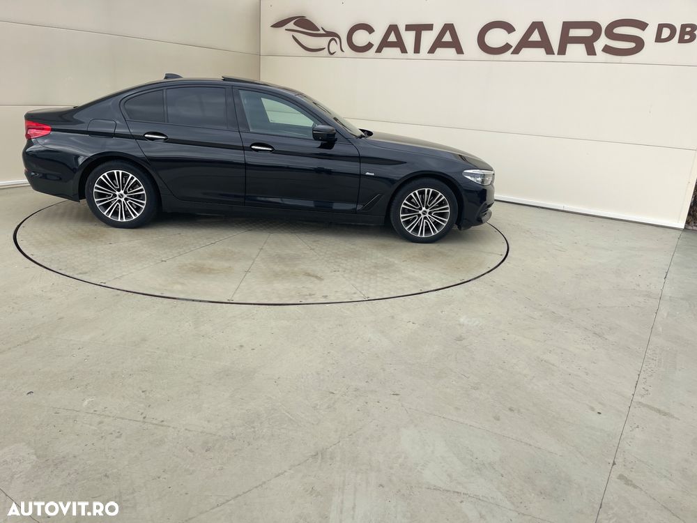 BMW Seria 5 520d xDrive AT - 17