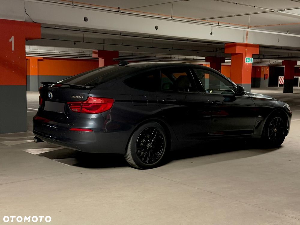 BMW Seria 3 320d xDrive Sport Line - 7
