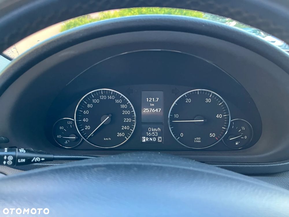 Mercedes-Benz Klasa C 220 CDI Automatik Avantgarde DPF - 14