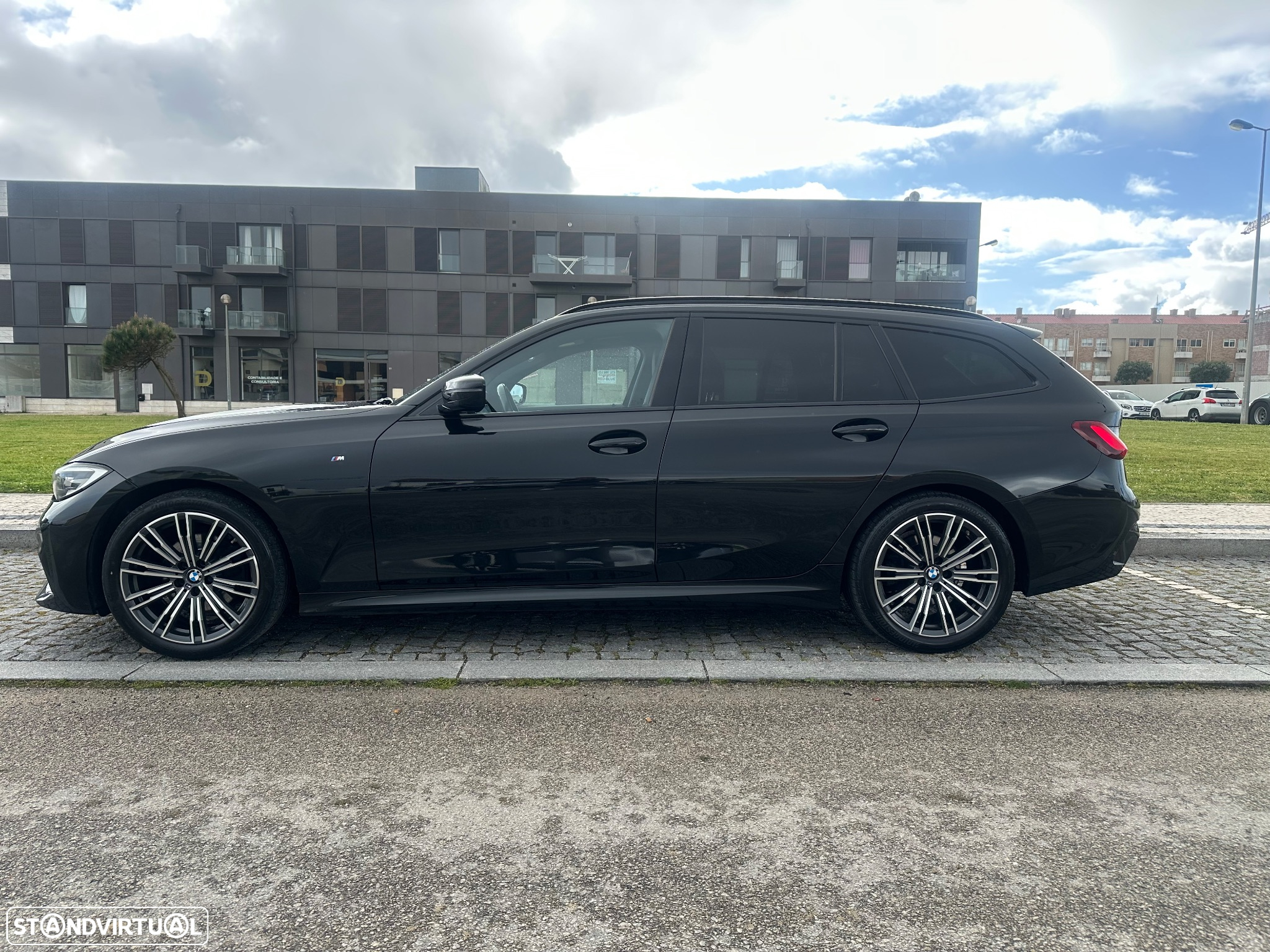 BMW 320 d Touring Pack Desportivo M Auto - 3