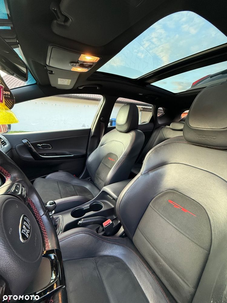 Kia Ceed 1.6 T-GDI GT - 9