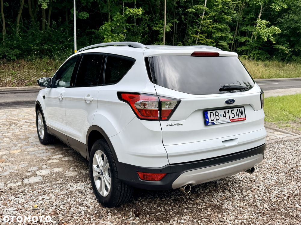 Ford Kuga 2.0 TDCi 2x4 Titanium - 15