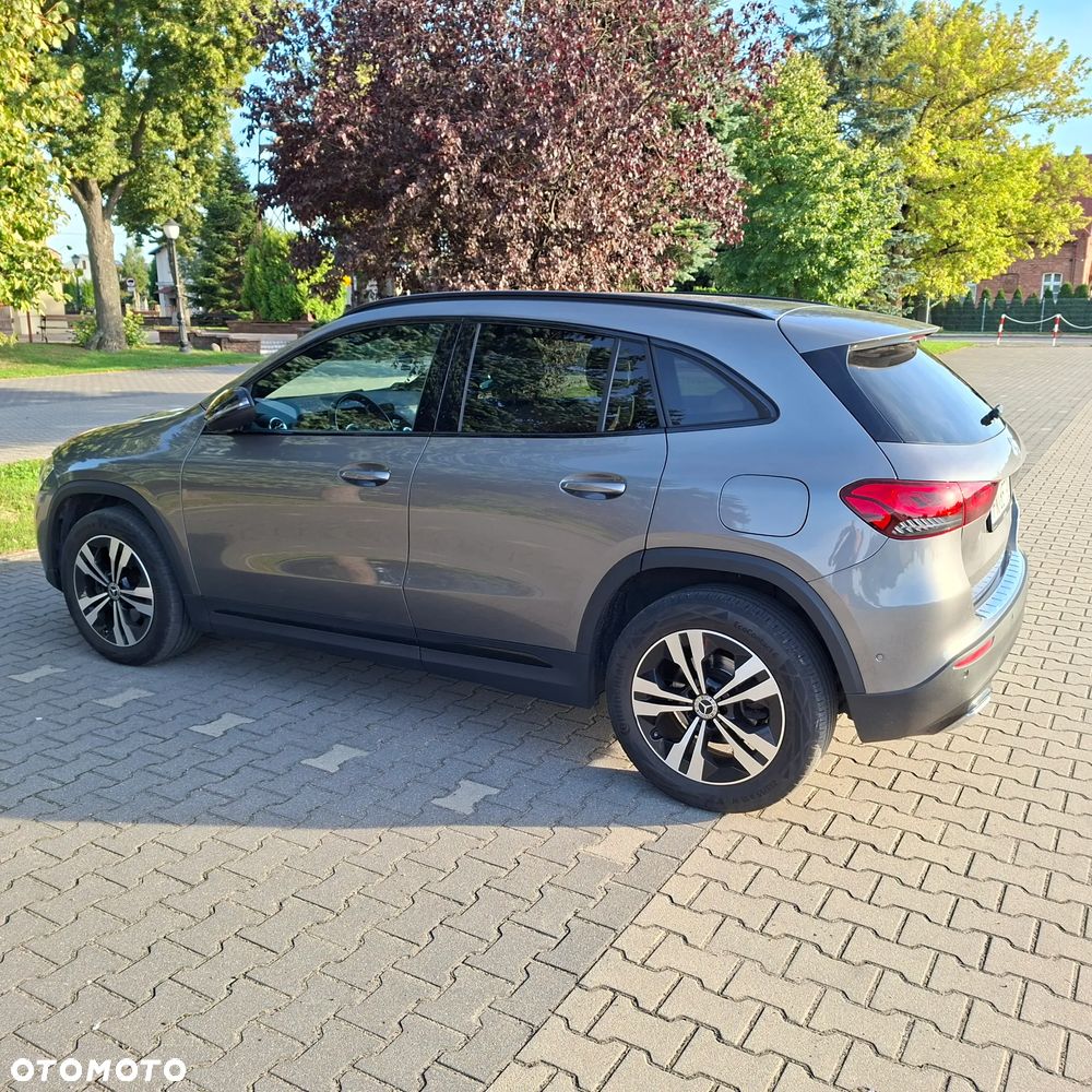 Mercedes-Benz GLA 200 Style - 9
