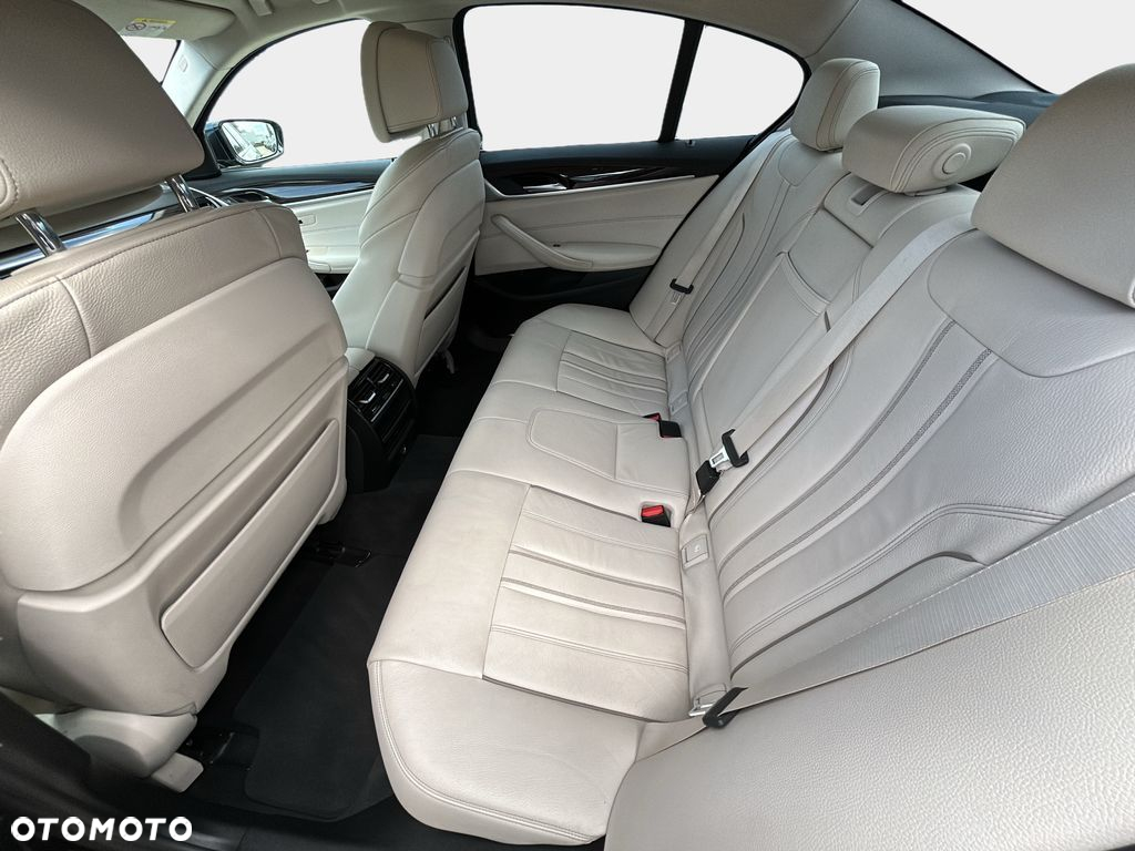 BMW Seria 5 - 12