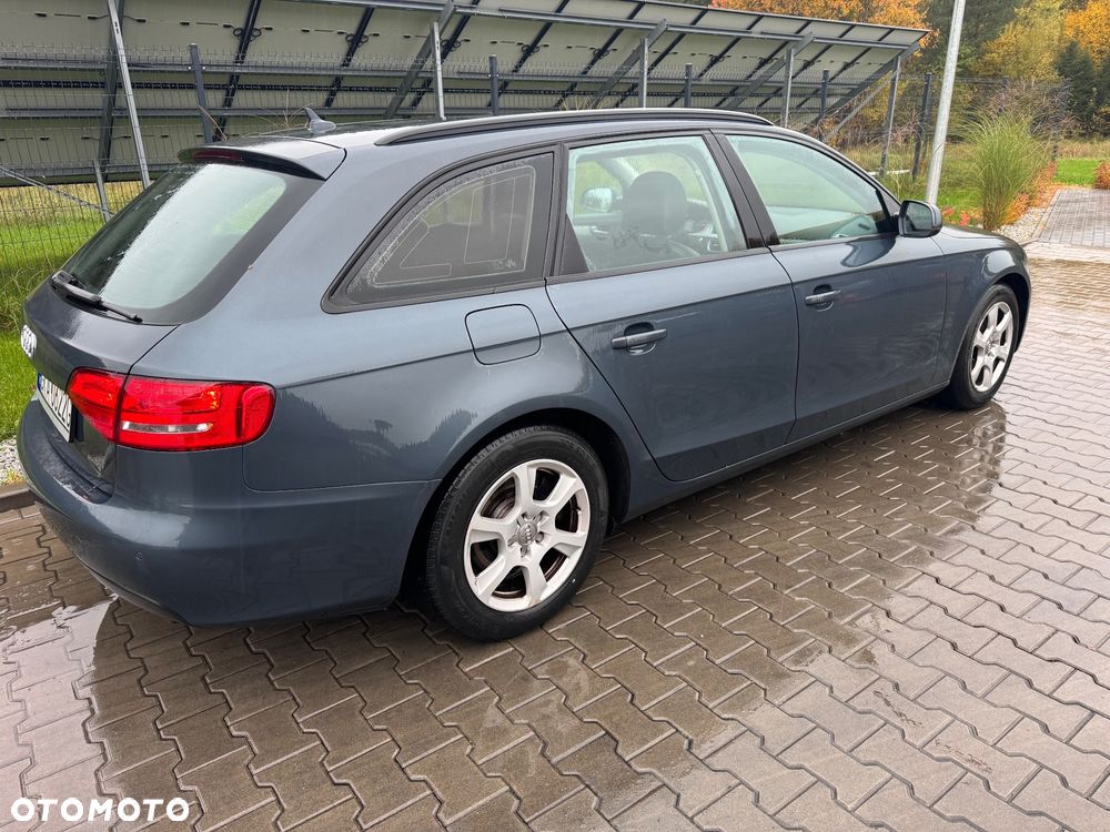 Audi A4 Avant - 4