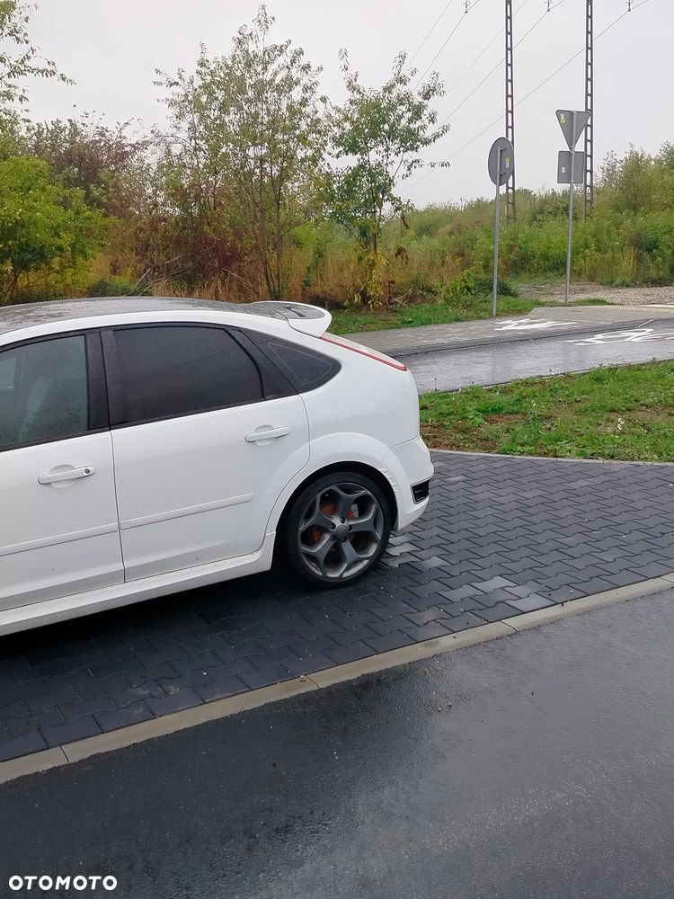 Ford Focus 1.6 TDCi Ambiente - 12