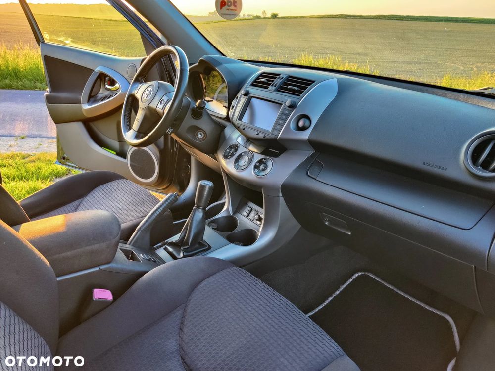Toyota RAV4 2.0 4x4 - 11