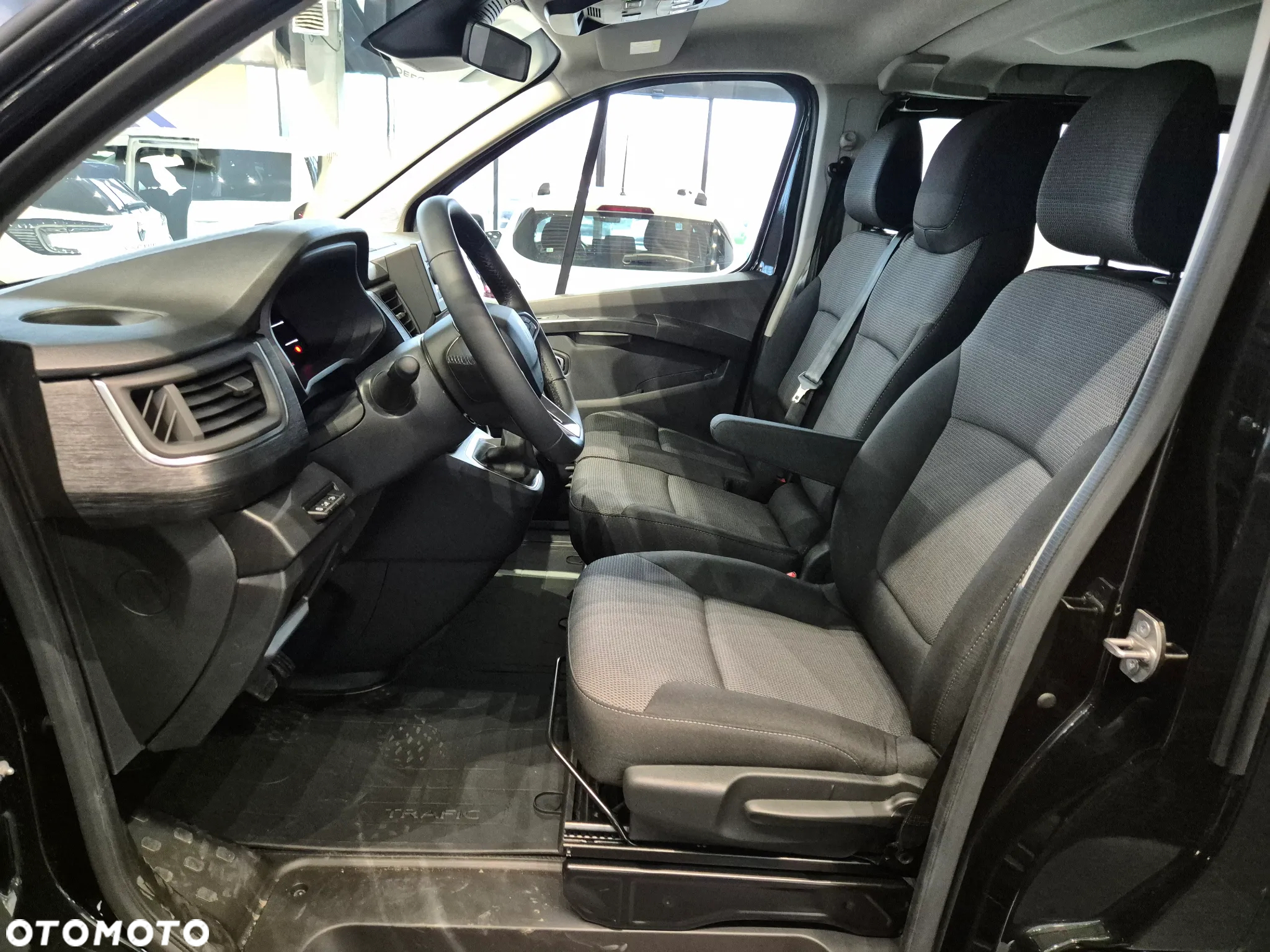 Renault Trafic - 13