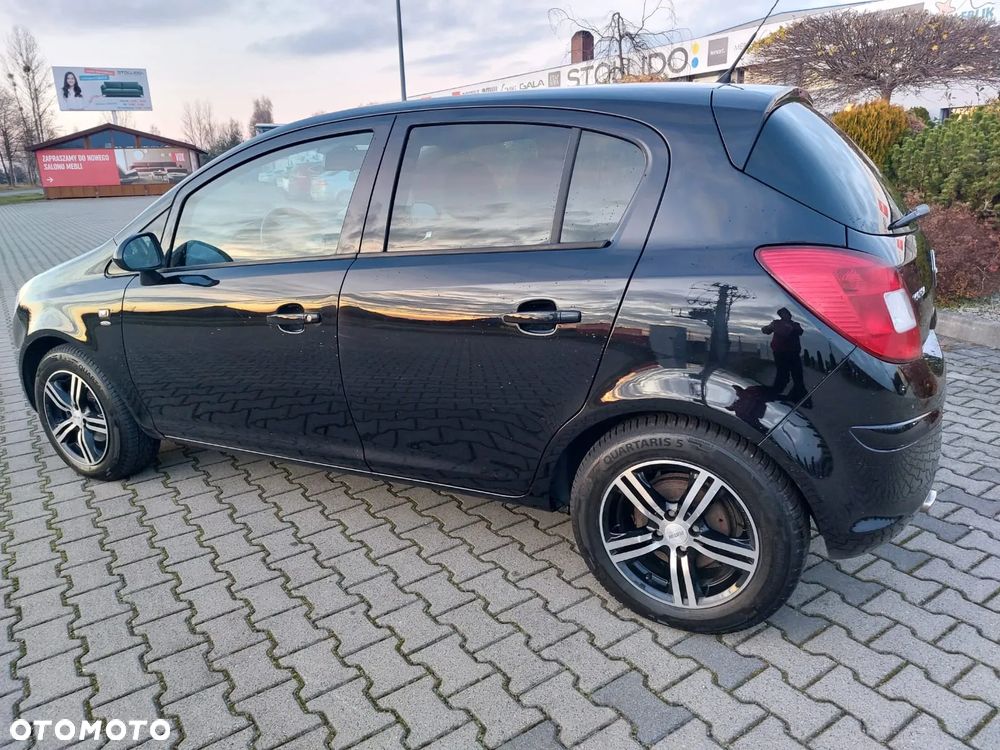 Opel Corsa 1.4 16V Satellite - 11