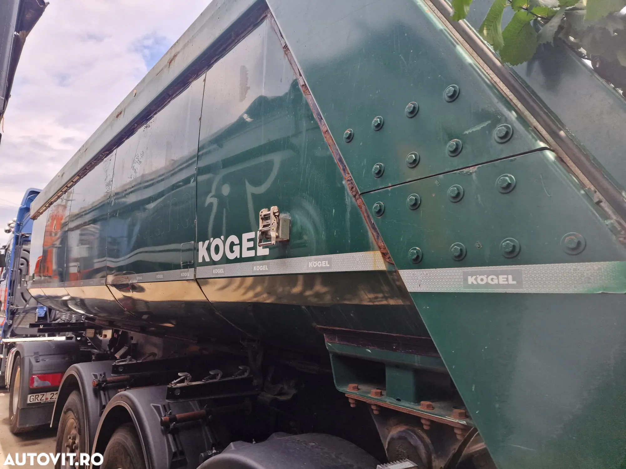 Kögel 28mc, 2019, TERMOIZOLANTA, masa propie 6,6t, axe SAF, jante ALUMINIU, Axa LIFTABILA, prelata, scena vizitare, picioare sprijin, anvelolope 80% ok, posibilitate leasing, STARE FOARTE BUNA-PROMOTIE 19.900 EUR+Tva - 9